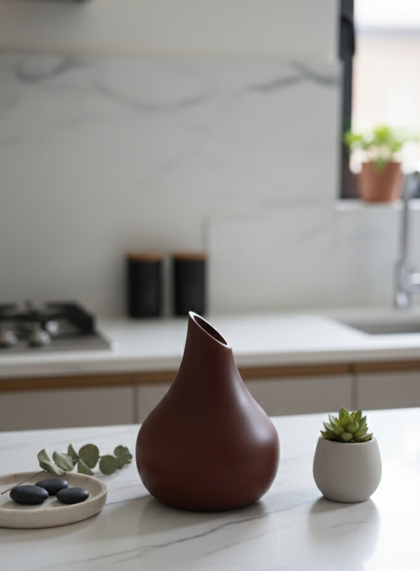 Modern Ceramic Accent Vase – Minimalist Table & Countertop Décor