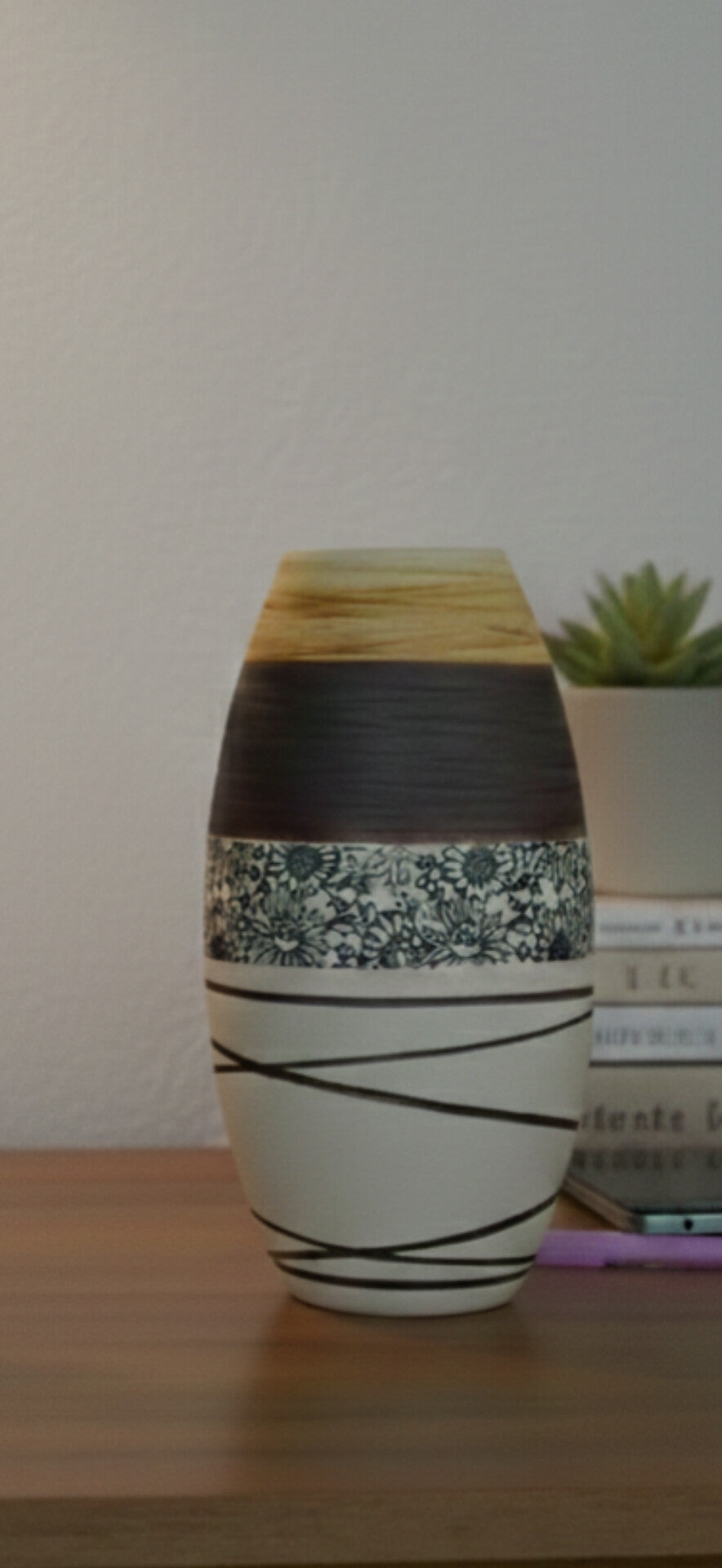 Modern Ceramic Vase Set of 3 – Handcrafted Minimalist Table & Shelf Décor