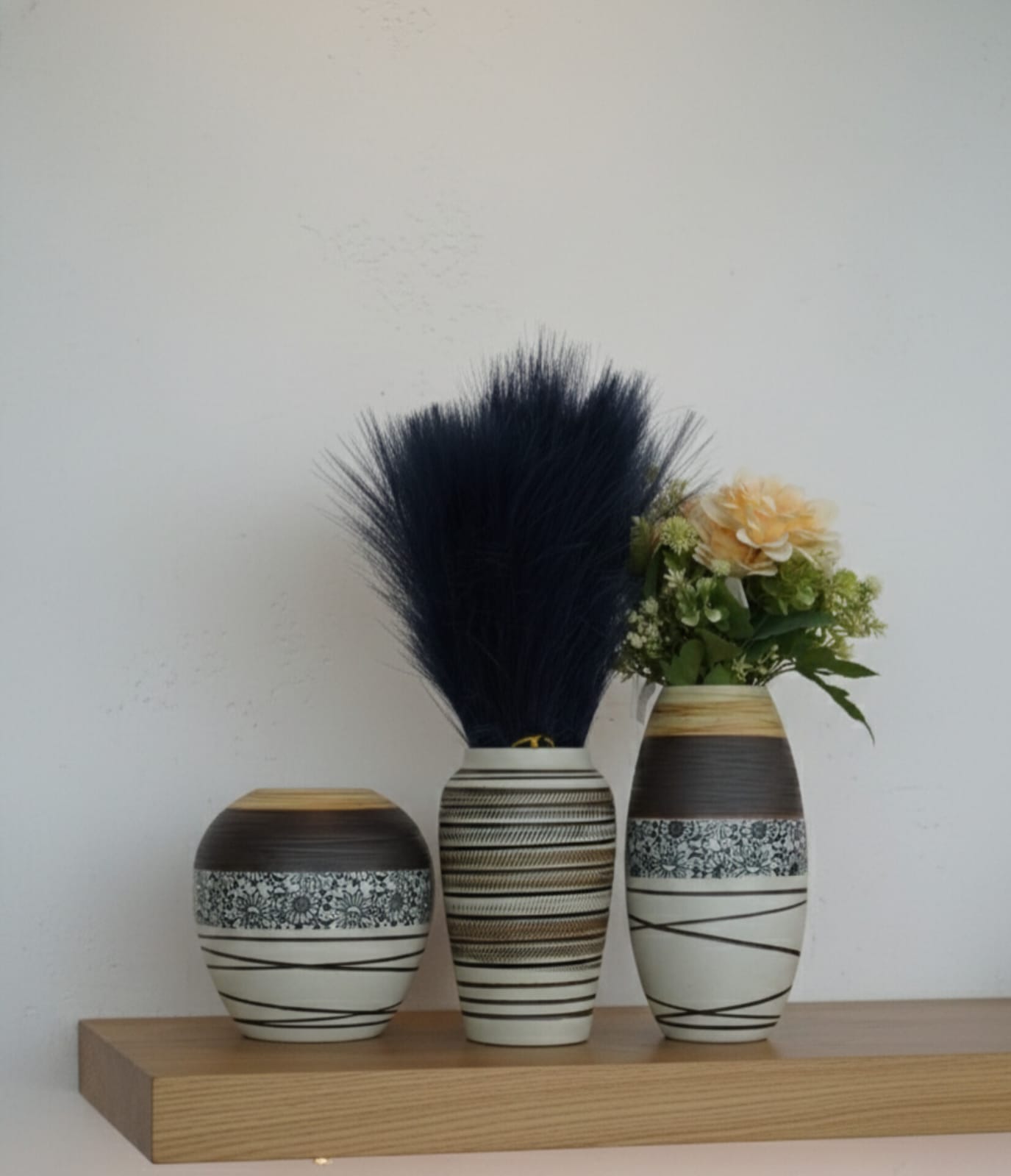 Modern Ceramic Vase Set of 3 – Handcrafted Minimalist Table & Shelf Décor