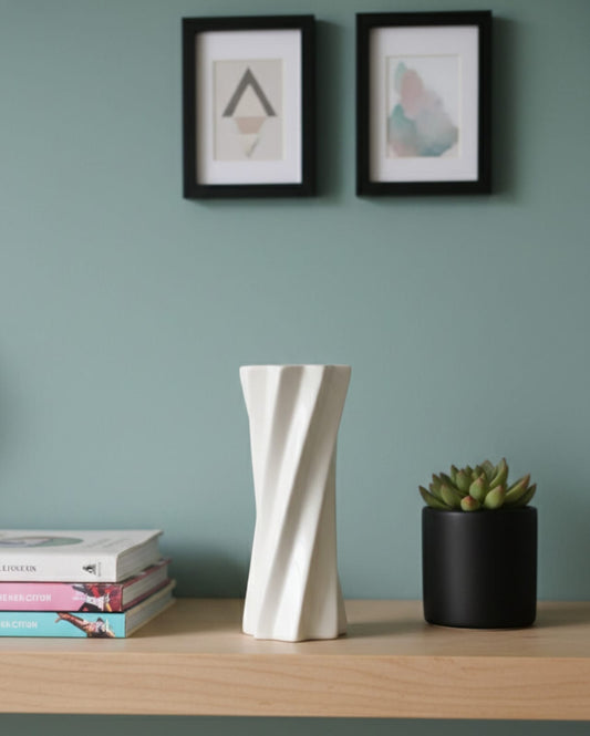 Modern White Twisted Ceramic Vase – Minimalist Decorative Flower Vase for Living Room & Home Decor