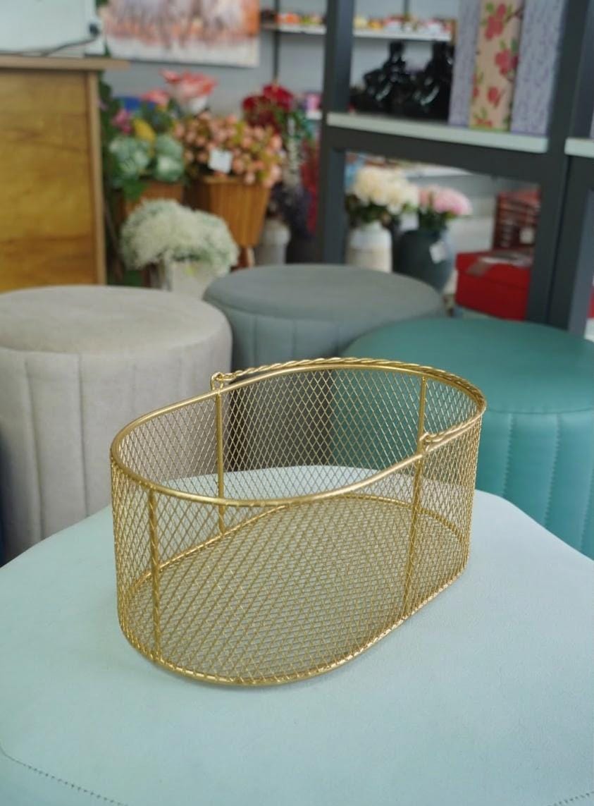 Luxury  Metal Mesh Basket Tray