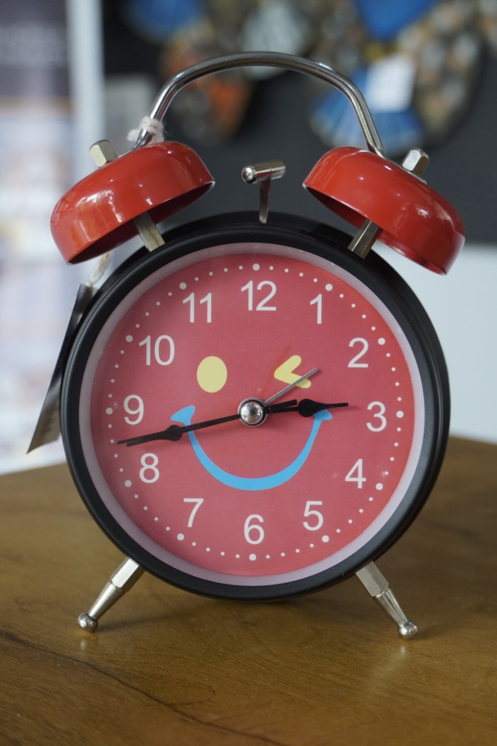 Smiley Face Twin Bell Alarm Clock | Cute Retro Table Clock for Kids Bedroom, Study & Home Décor